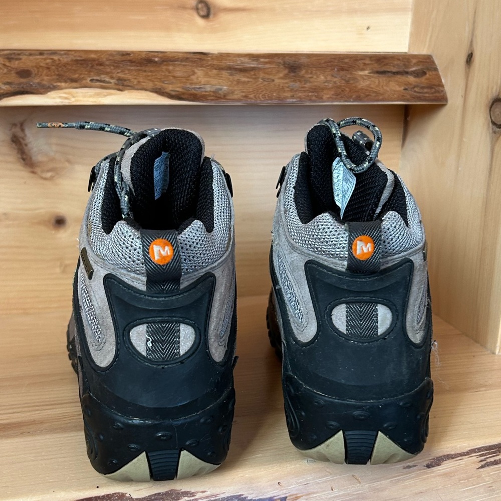 Merrell Gray and Black Hiking Boot - Picture 5 of 11